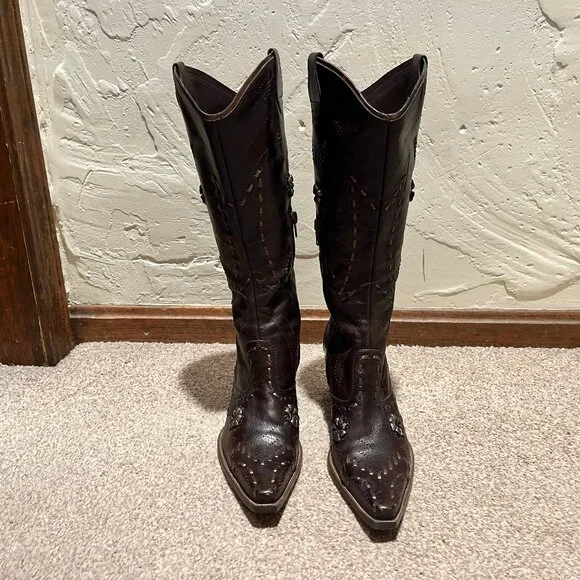 BCBG Leather Cowboy Boots Size 7 - Picture 5 of 16